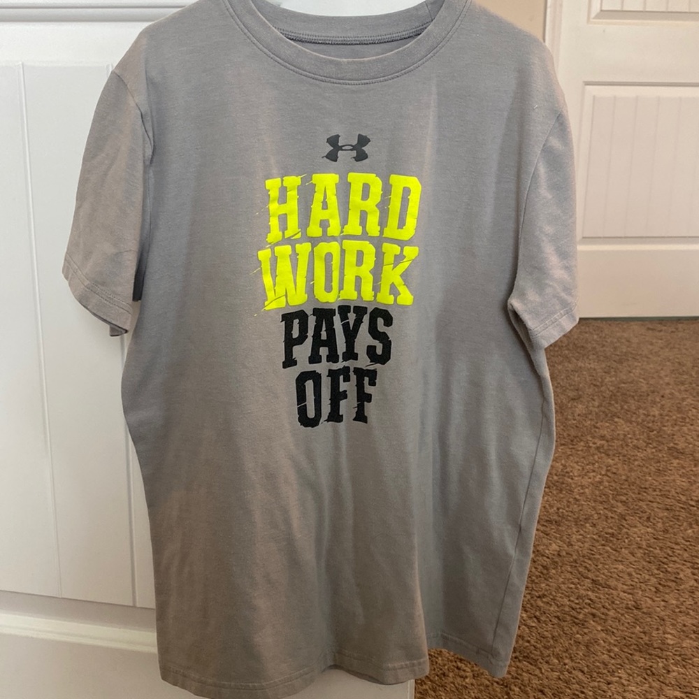 Boys UA shirt